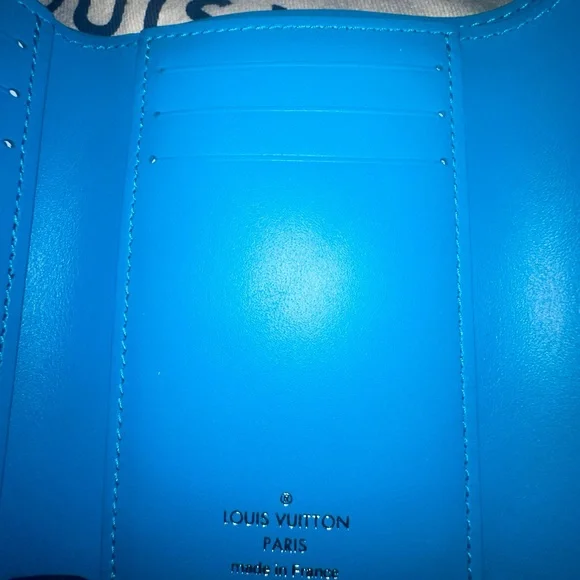 Louis Vuitton Blue Monogram Wallet - Picture 4 of 4